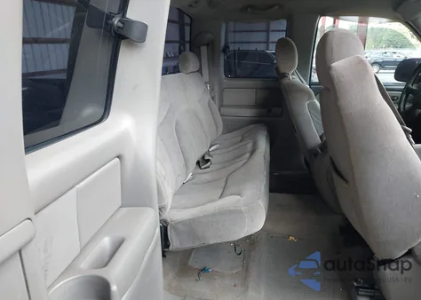 2000 GMC Sierra 1500 Sle из США, поврежденный, VIN 1GTEK19T3YE137791